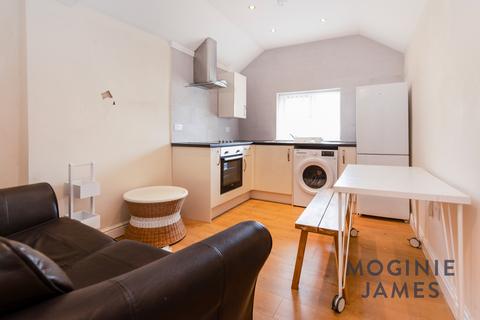1 bedroom flat to rent, Mackintosh Place, Cardiff, CF24