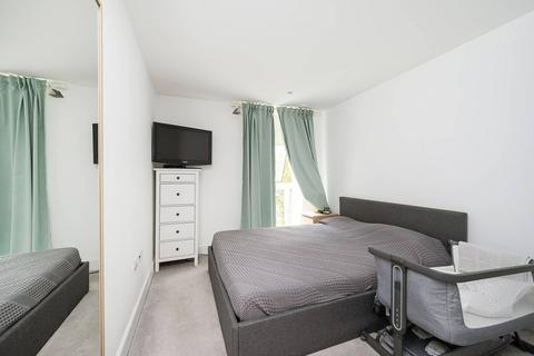 3 bedroom flat for sale, Ruckholt Road, Leyton, London, E10