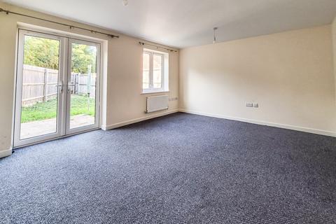 3 bedroom end of terrace house to rent, Ainsworth Drive, Dunmow CM6