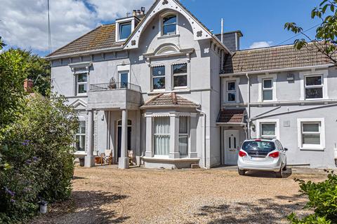 2 bedroom flat for sale, Hollington Park Road, St. Leonards-On-Sea