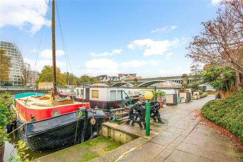undefined, Lower Teddington Road, Hampton Wick, KT1