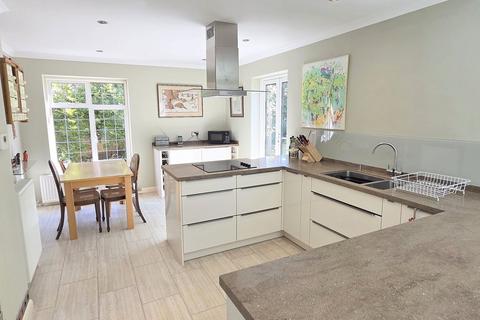7 Boxes Lane, Horsted Keynes, Haywards Heath, RH17 7EJ