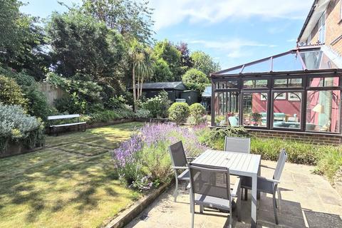 7 Boxes Lane, Horsted Keynes, Haywards Heath, RH17 7EJ