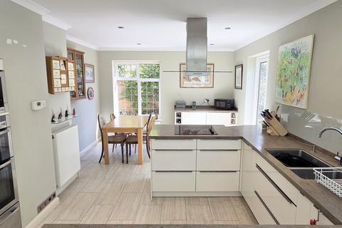 7 Boxes Lane, Horsted Keynes, Haywards Heath, RH17 7EJ