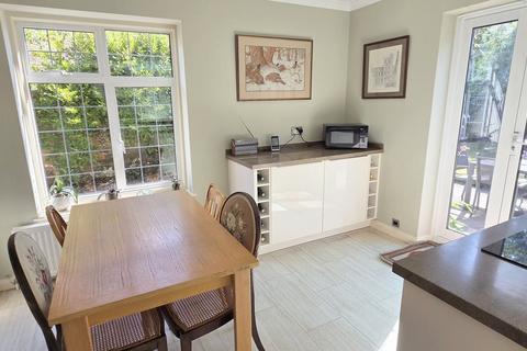 7 Boxes Lane, Horsted Keynes, Haywards Heath, RH17 7EJ