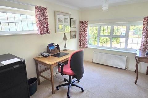 7 Boxes Lane, Horsted Keynes, Haywards Heath, RH17 7EJ