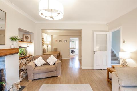81 Adele Street, ML1 2QD