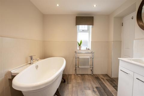 81 Adele Street, ML1 2QD