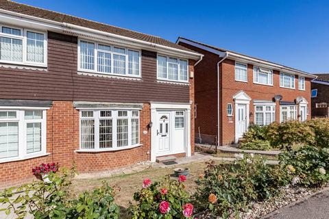 3 bedroom semi-detached house for sale, Linnet Avenue, Whitstable