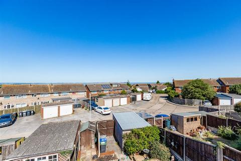 3 bedroom semi-detached house for sale, Linnet Avenue, Whitstable