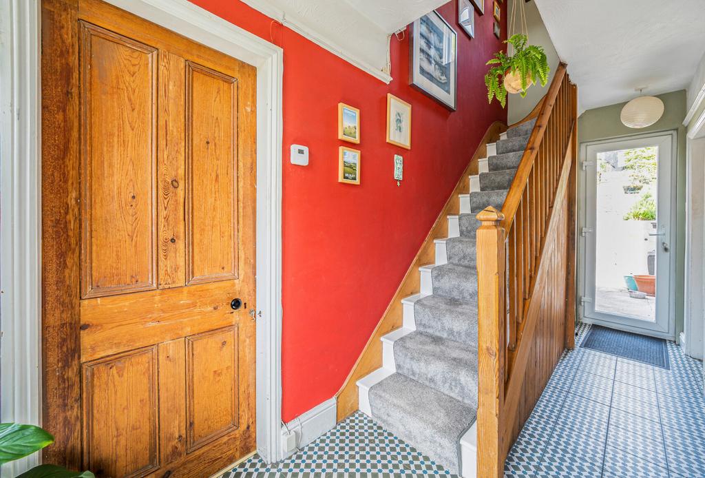 1315862-9-685e81c...