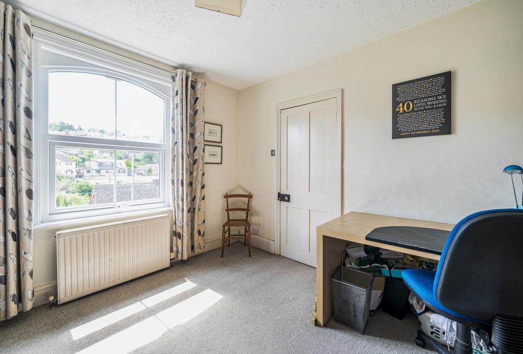 1315862-18-685e83...