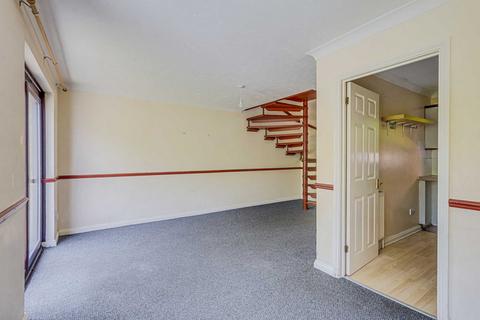 14 Bristol Close, Rayleigh, SS6 9RZ