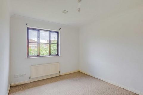 14 Bristol Close, Rayleigh, SS6 9RZ