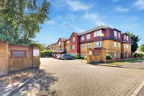 2 bedroom apartment for sale, Pembroke Lodge, Du Cros Drive, Stanmore, HA7