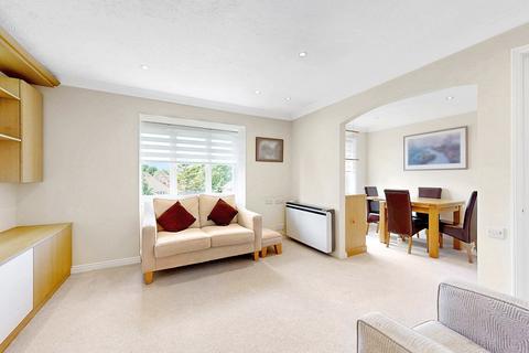 2 bedroom apartment for sale, Pembroke Lodge, Du Cros Drive, Stanmore, HA7