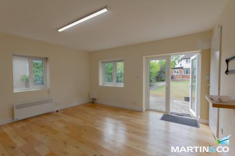 Studio to rent, Lordswood Road, Harborne, B17
