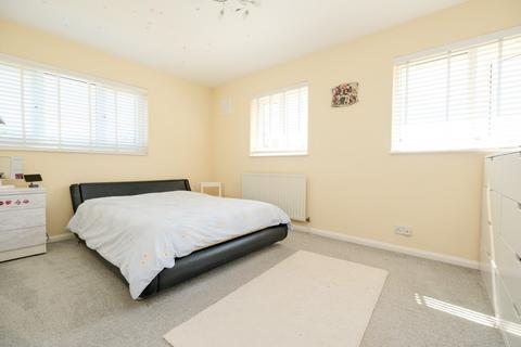 3 bedroom semi-detached house for sale, Brow Close, Orpington