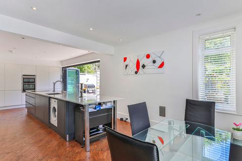 21 Braidley Road, Bournemouth, BH2 6JX