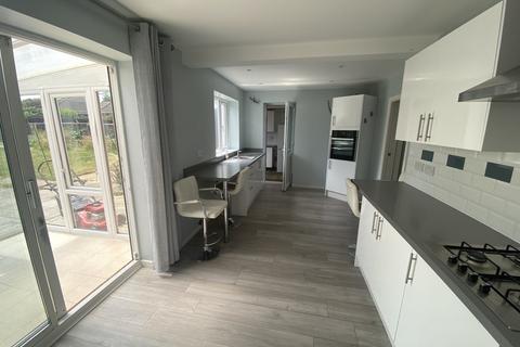 3 bedroom semi-detached house to rent, Great Ley, Welwyn Garden City