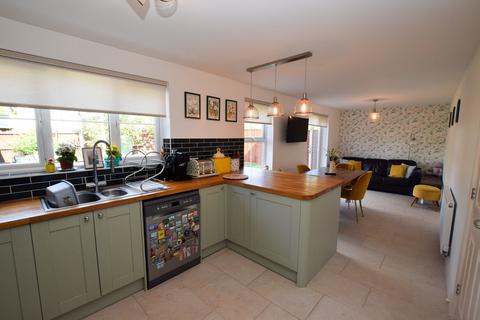 4 bedroom detached house for sale, Highlander Drive, Donnington, Telford, TF2 8JU