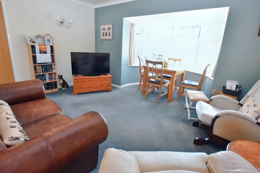 Lounge 2