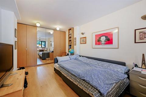 9 Cottenham Place, London, SW20 0NF
