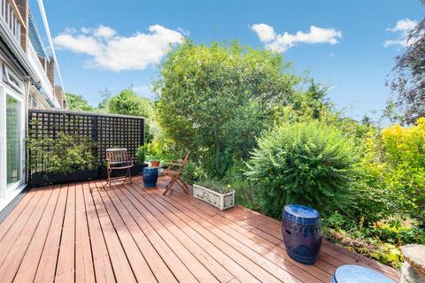 9 Cottenham Place, London, SW20 0NF