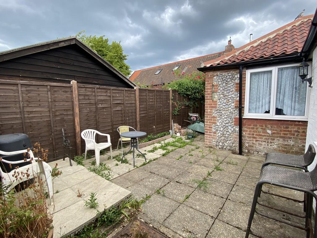 Rear courtyard