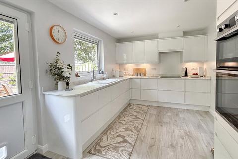 8 Cheyney Walk, Westbury, BA13 3UH