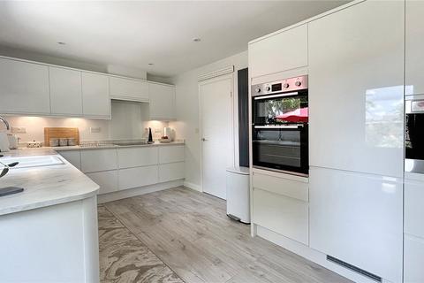 8 Cheyney Walk, Westbury, BA13 3UH