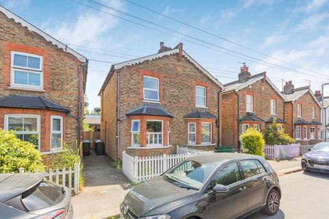 92 Beaconsfield Road, Surbiton, KT5 9AP