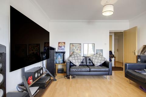2 bedroom flat for sale, Shackleton Court, Docklands E14