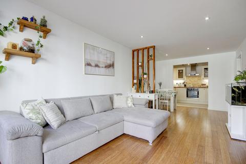 1 bedroom flat for sale, St. Davids Square, Isle of Dogs E14