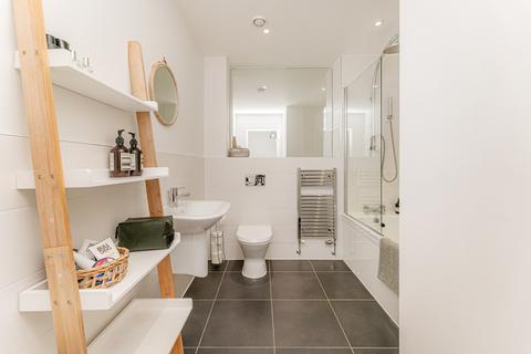 Flat 403, Chadwick Court, 2 Jonzen Walk, London, E14 6GS