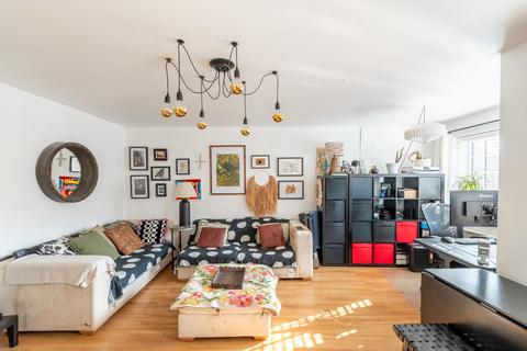 2 bedroom flat for sale, Elizabeth Fry Place, Shooters Hill SE18