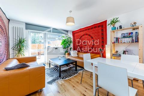 4 bedroom maisonette to rent, Hungerford Road, Islington, London