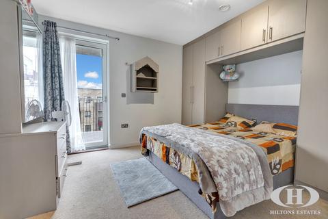 2 bedroom apartment for sale, Fleming Road, Southall