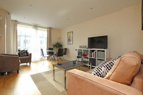 1 bedroom flat to rent, Chiswick High Road, London W4