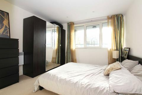 1 bedroom flat to rent, Chiswick High Road, London W4