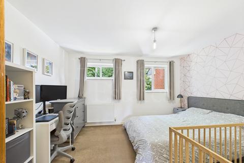 8 Baldwin Gardens, Stourport-on-severn, DY13 9GX