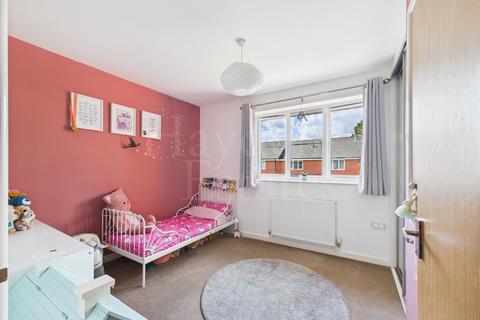 8 Baldwin Gardens, Stourport-on-severn, DY13 9GX