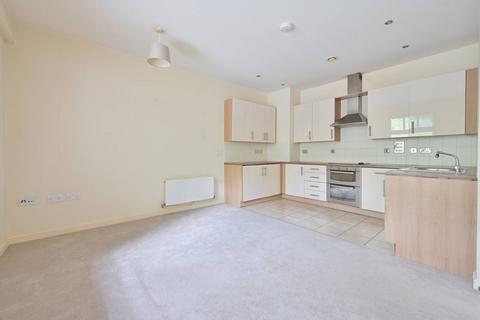 2 bedroom flat to rent, Lockhart Road, WD17, Watford, WD17