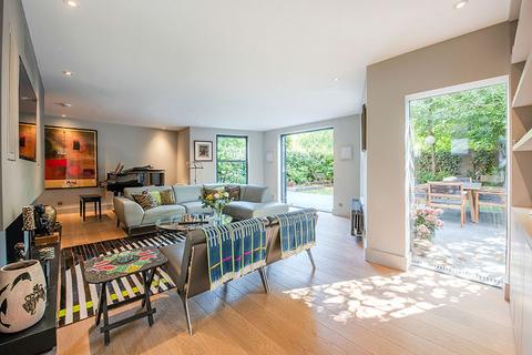 4 bedroom ground floor maisonette for sale, Daleham Gardens, Hampstead NW3