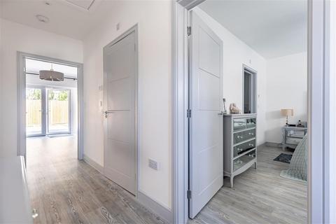 2 bedroom detached bungalow for sale, Vardon Drive, Bishops Stortford