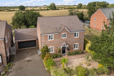 3 bedroom detached house for sale, Orchard Close, Evesham WR11
