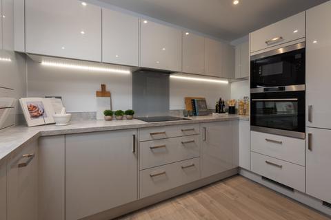 2 bedroom apartment for sale, Langer at Regent's Gate, GU25, Trumps Green Road GU25