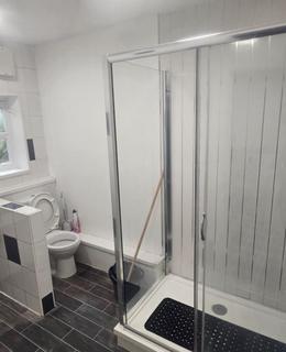 3 bedroom terraced house to rent, Mannville Terrace, Bradford, BD7