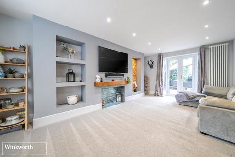 38 Meadowridge, Hatch Warren, Basingstoke, RG22 4QH