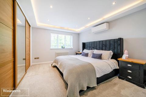 38 Meadowridge, Hatch Warren, Basingstoke, RG22 4QH